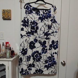 AGB Woman Blue and White sleeveless dress
